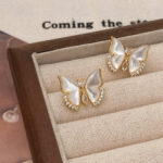 Minimal Shine Earrings - Image 3