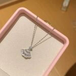 Honey Glow Necklace - Image 3